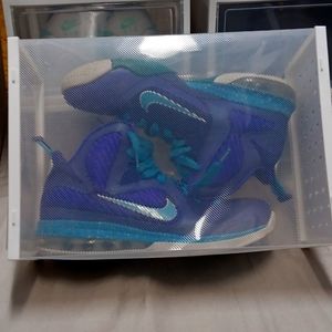 LeBron James size 7 EUC